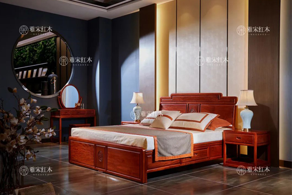 雅宋紅木：1.5 / 1.8米新月大床